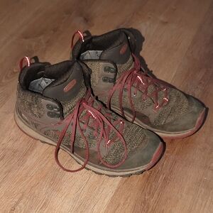 KEEN Women's Terradora Mid Hiking Boots